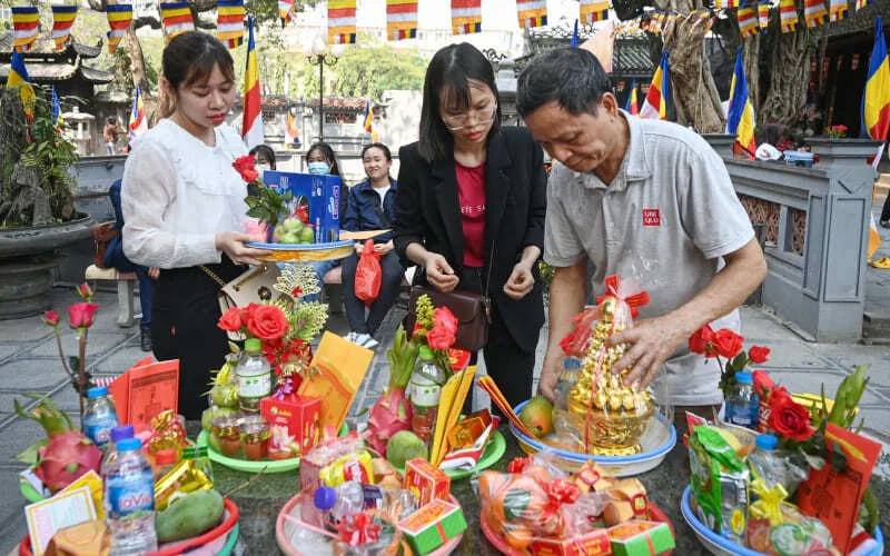 Cách khấn khi đi chùa